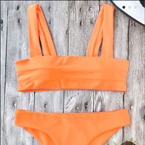 ISO this bikini in Small or Medium !!
